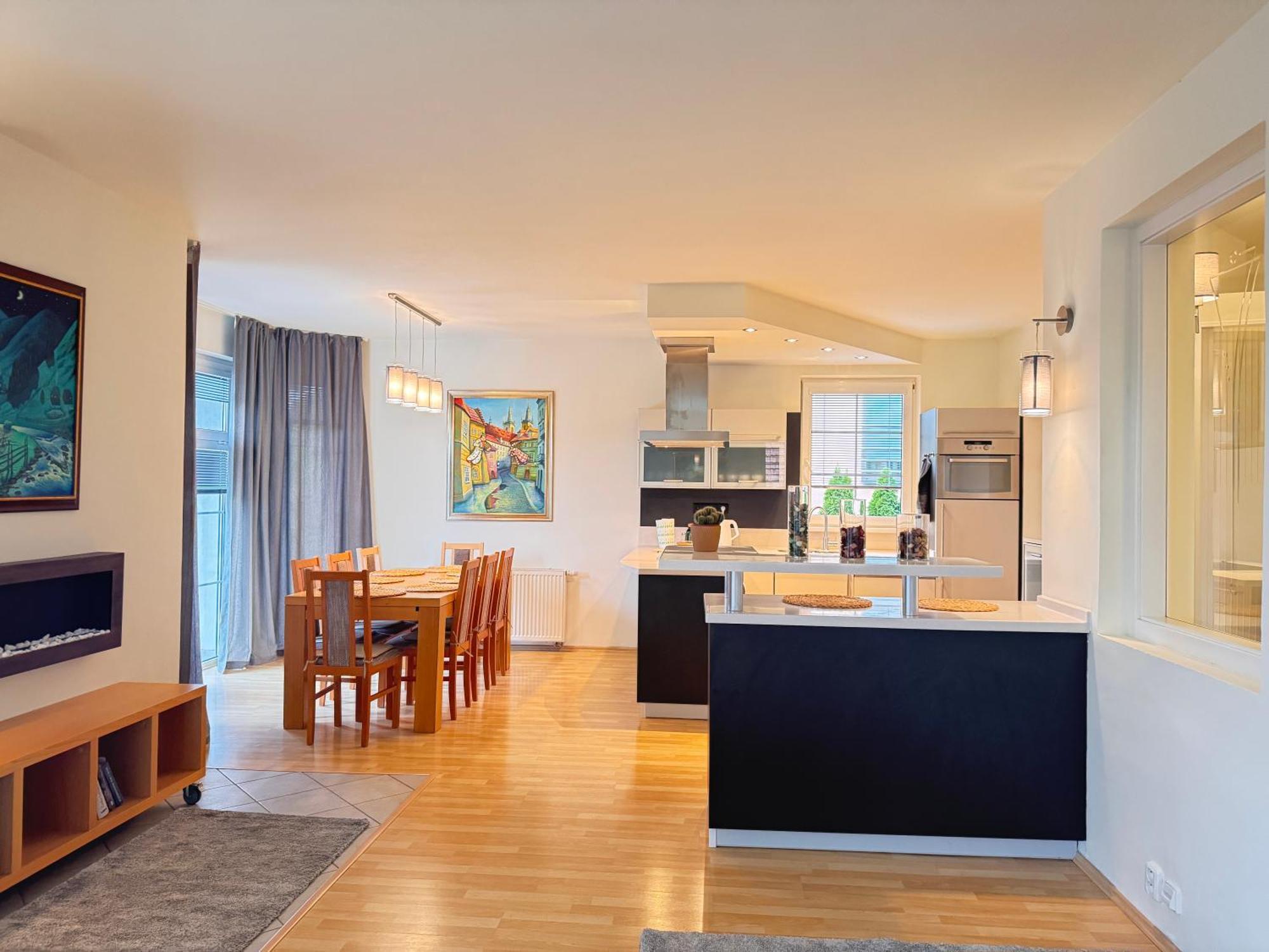 Diamondvilla, 4 Bedroom Apartment, Garden & Spa براغ المظهر الخارجي الصورة