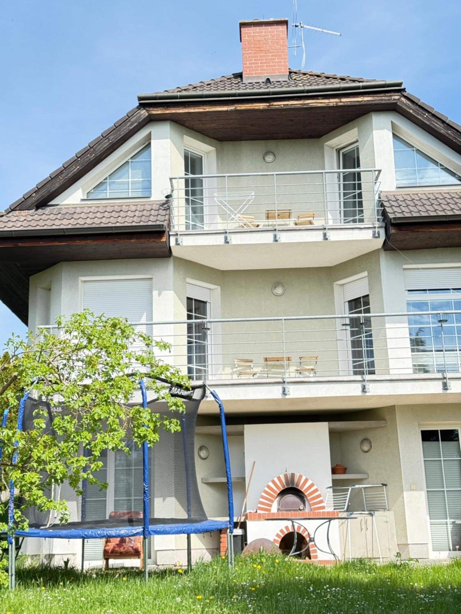 Diamondvilla, 4 Bedroom Apartment, Garden & Spa براغ المظهر الخارجي الصورة
